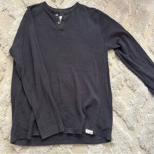 Men’s Dark Gray Long Sleeve Shirt